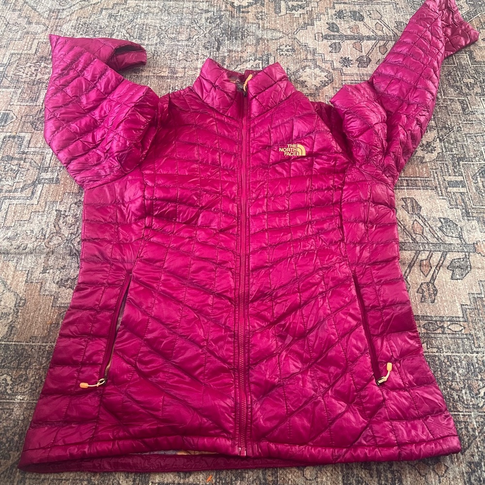 The North Face Women's Puffer Jacket - Magenta